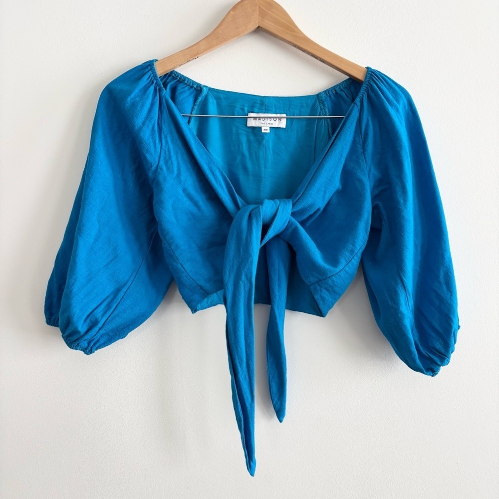 MADISON THE LABEL Miray Crop Tie Blouse - Picture 3 of 11